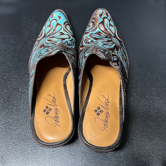 Patricia Nash Mule Shoes - Picture 2 of 5